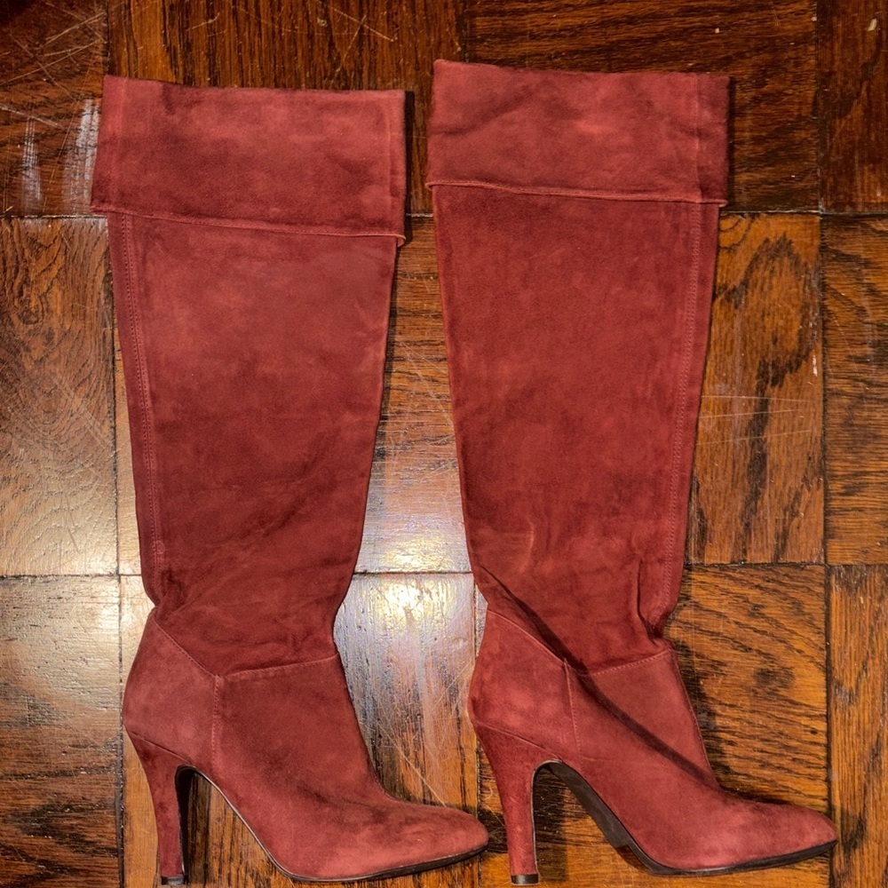 Colin Stuart mauve faux suede knee high boots